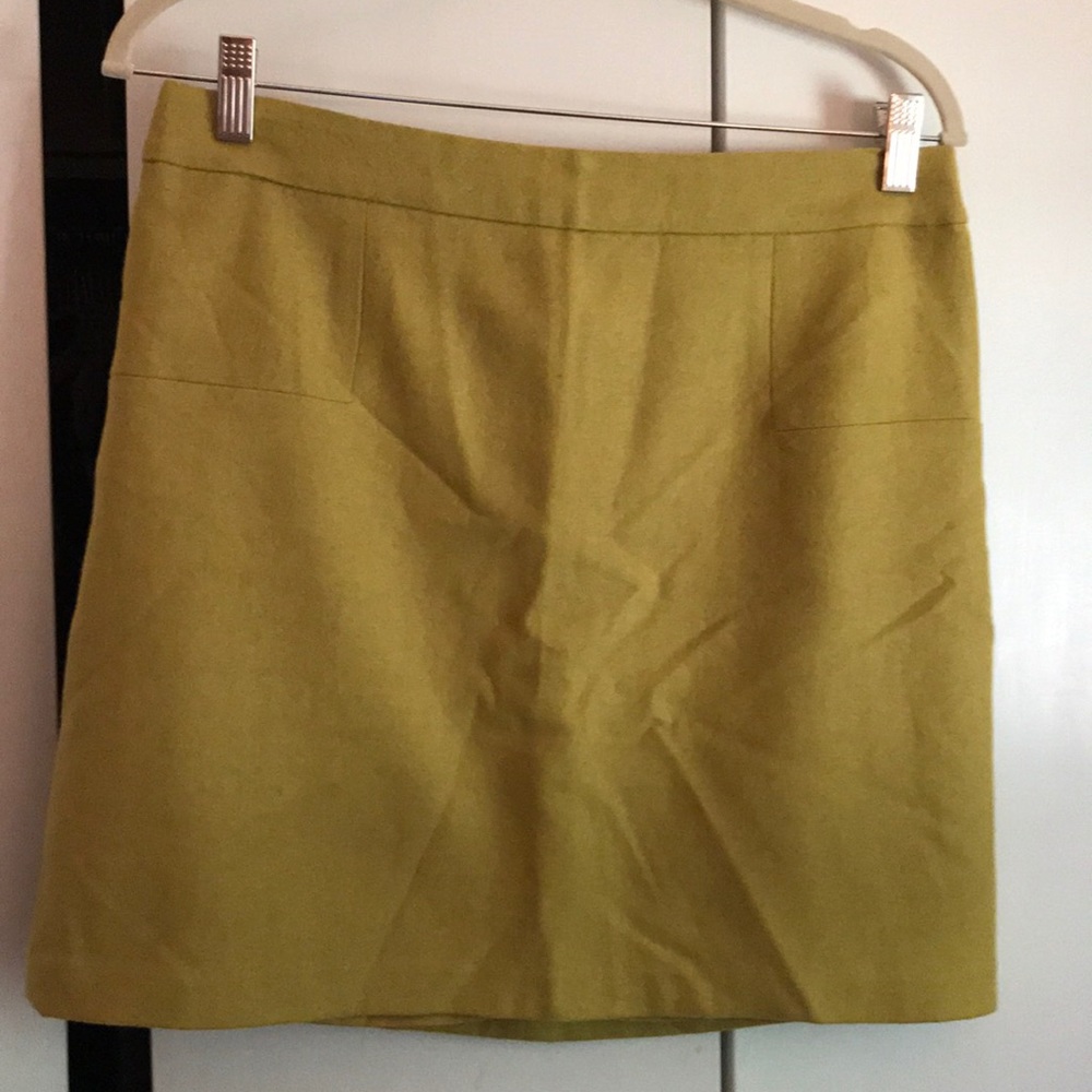 Wool mini skirt - like new
